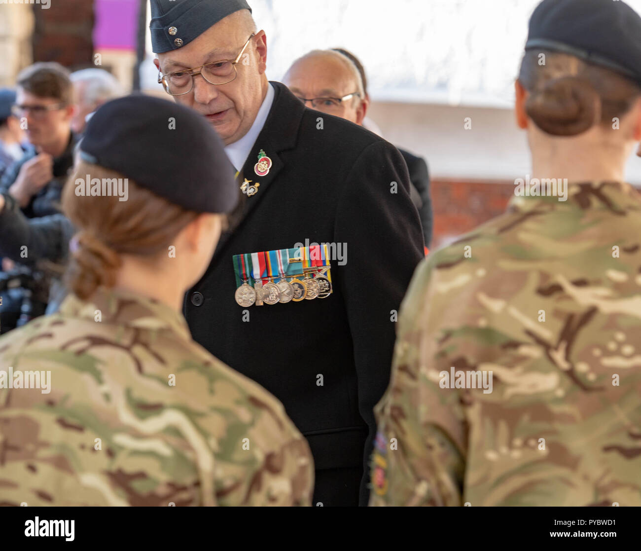 Brentwood, UK.  27 October 2018.  Royal British Legion Poppy appeal launch Brentwood, Essex An RAF veetran speaks to cadets at the luanch Credit Ian Davidson/Alamy Live News Stock Photo