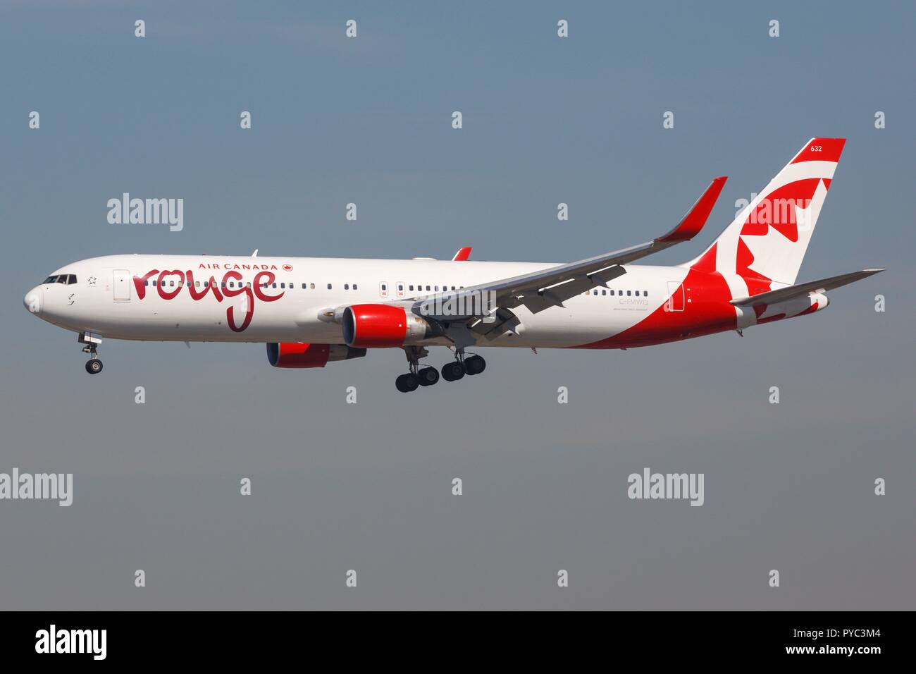 Air canada lax airport hi-res stock photography and images - Alamy