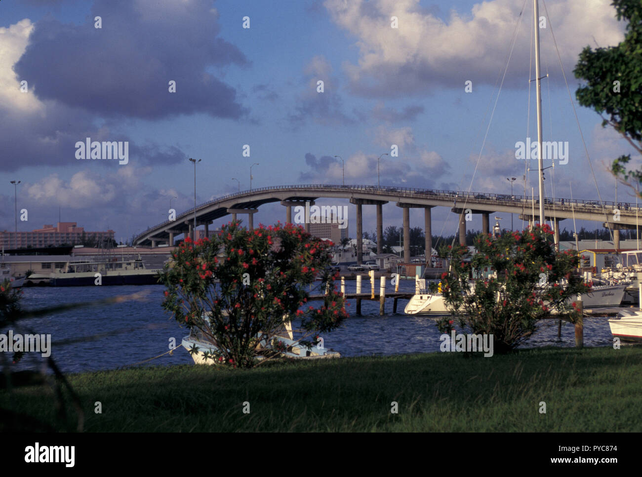 NOT 1089384 BAHAMAS PARADISE ISLAND BRIDGE Stock Photo Alamy