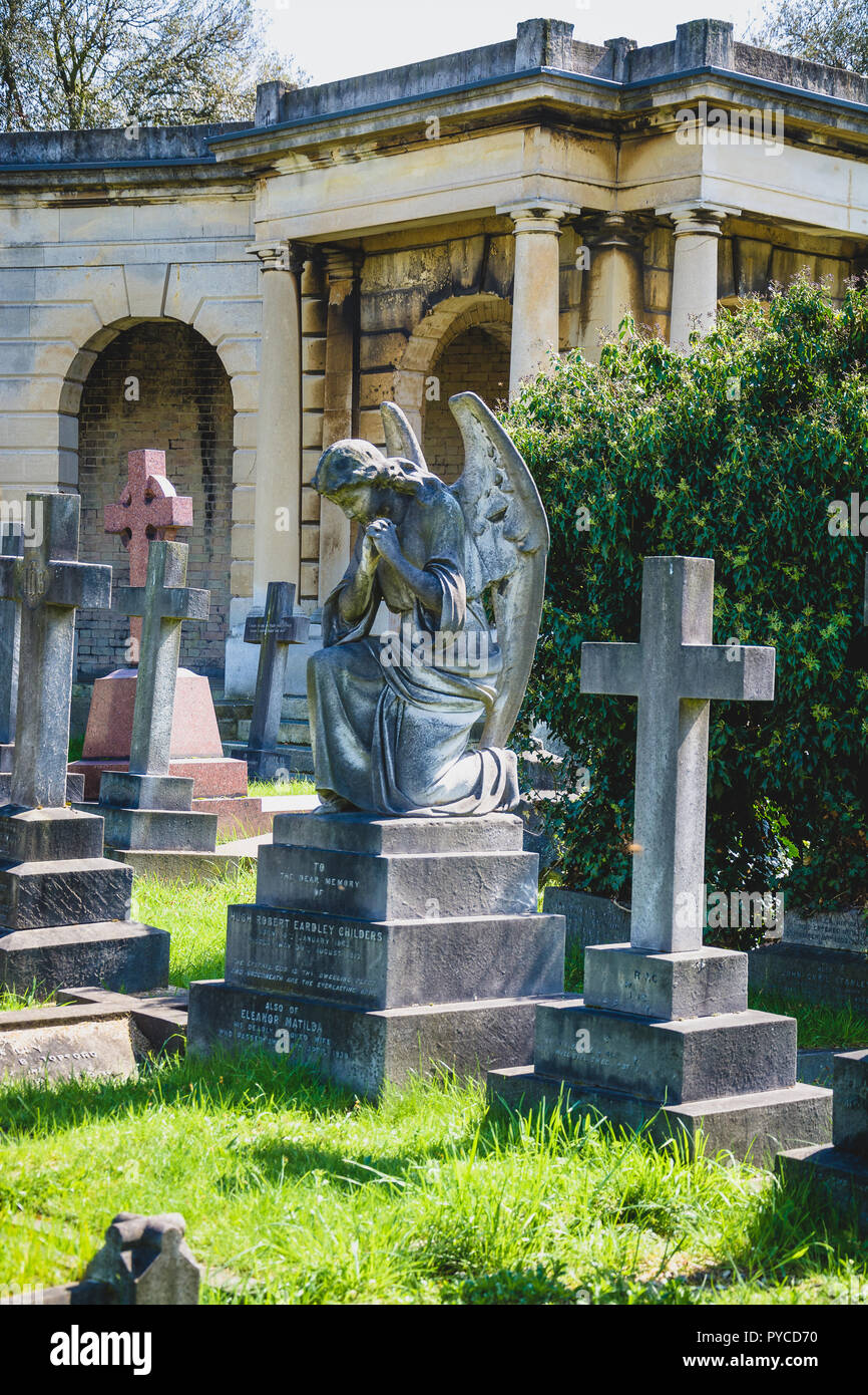 Weeping Angel Gravestone Brompton Cemetery London Stock Photo