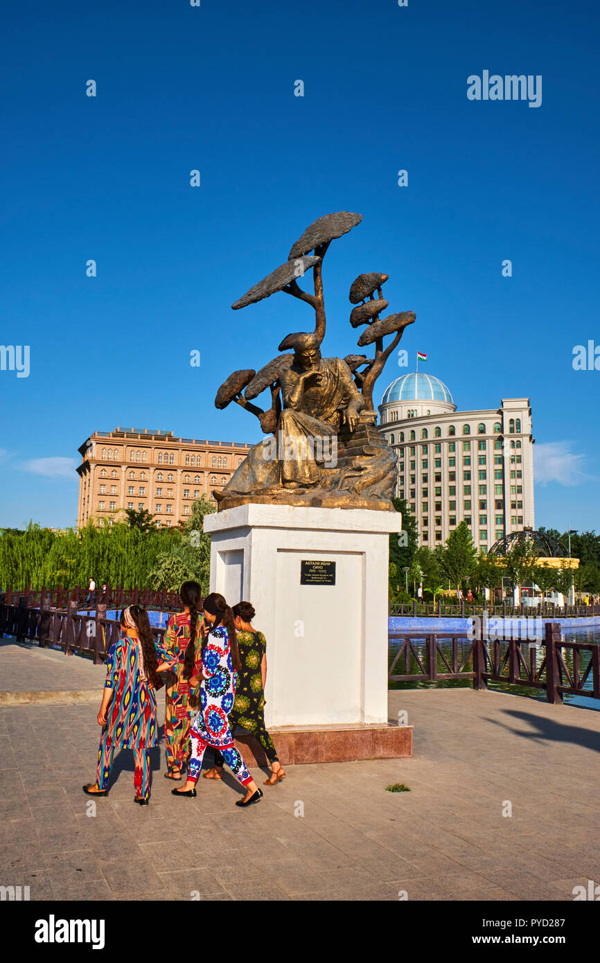 Tajikistan Douchanbe, Rudaki park, Abu Ali Ibni Sino statue Stock Photo