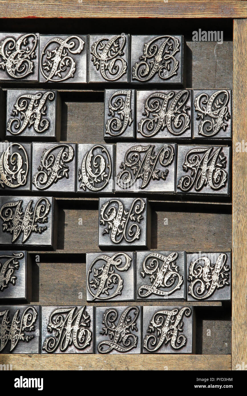 Vintage style letter press in old box Stock Photo Alamy