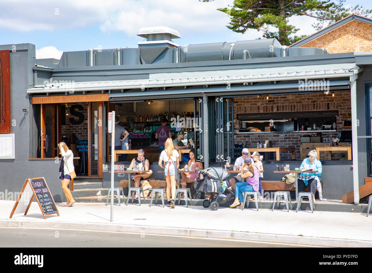 Australian Cafe restaurant in Narrabeen on Sydney northern beaches