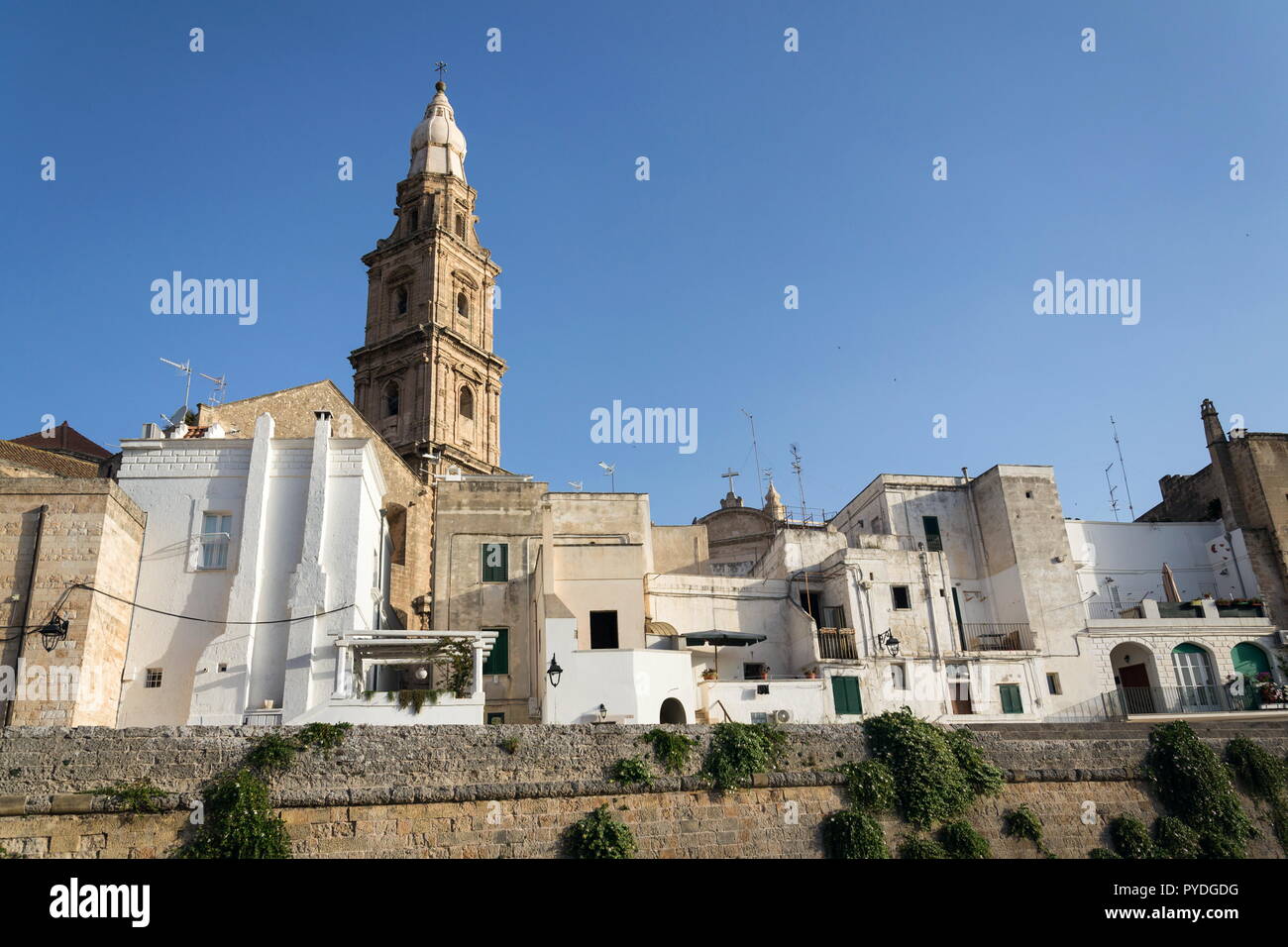 Domed Roman Catholic Monopoli cathedral, Basilica of the Madonna della Madia or Santa Maria della Madia, Monopoli, Apulia, Bari province, Italy Stock Photo