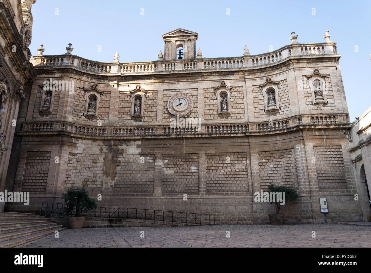 Domed Roman Catholic Monopoli cathedral, Basilica of the Madonna della Madia or Santa Maria della Madia, Monopoli, Apulia, Bari province, Italy Stock Photo