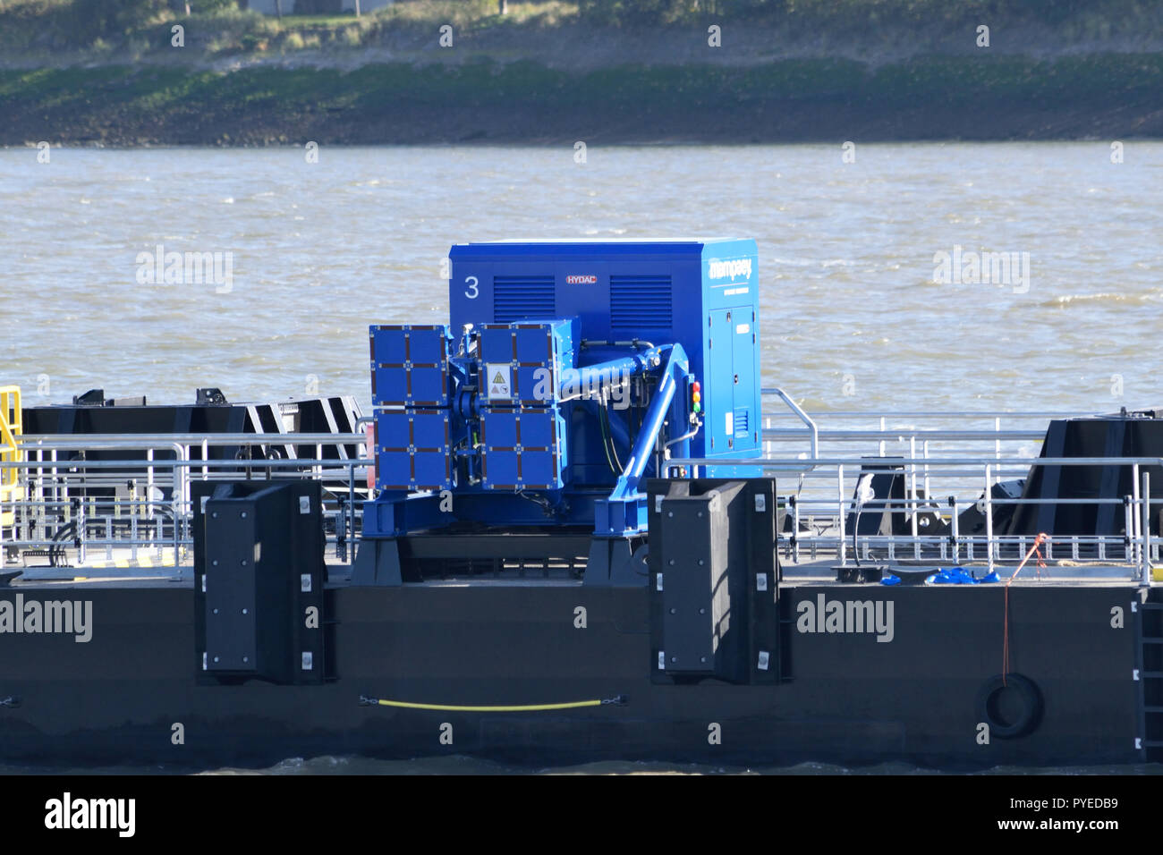 Mampaey Offshore Industries intelligent Dock Locking System on the new Woolwich Ferry docking pontoon Stock Photo