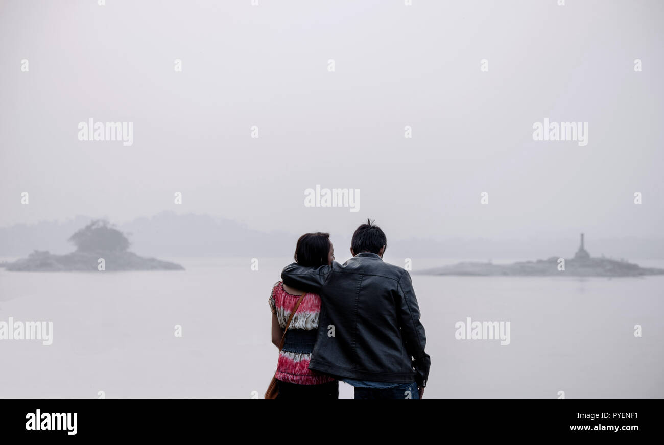 Boy and girl romantic hi-res stock photography and images - Alamy