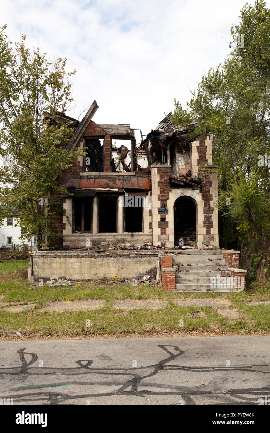 Inner city homes hi-res stock photography and images - Alamy