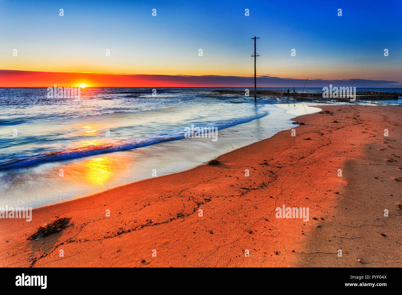 Beach cut off by rising tide hires stock photography and images Alamy