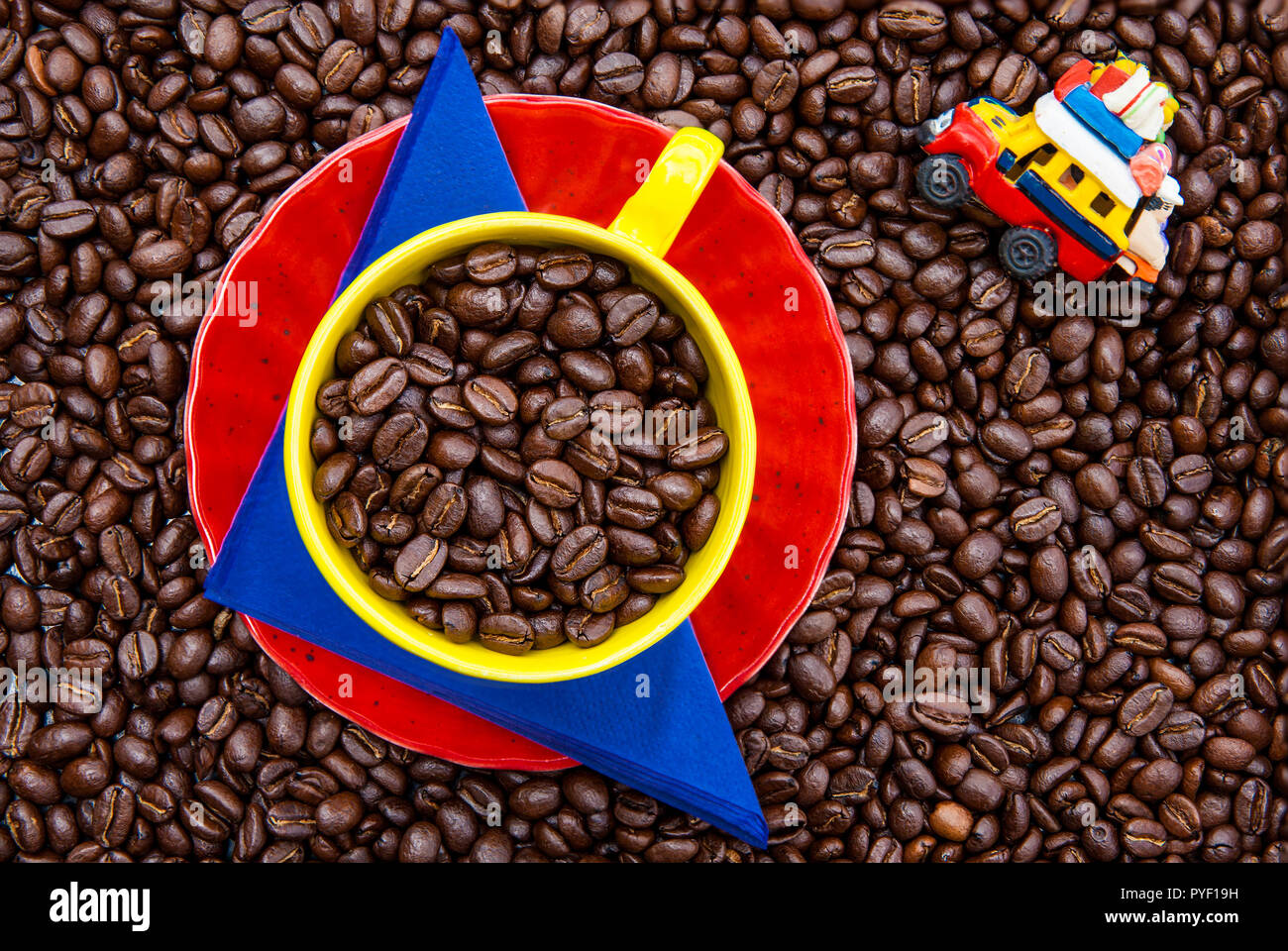Coffee beans on a weighing scale hi-res stock photography and images - Alamy