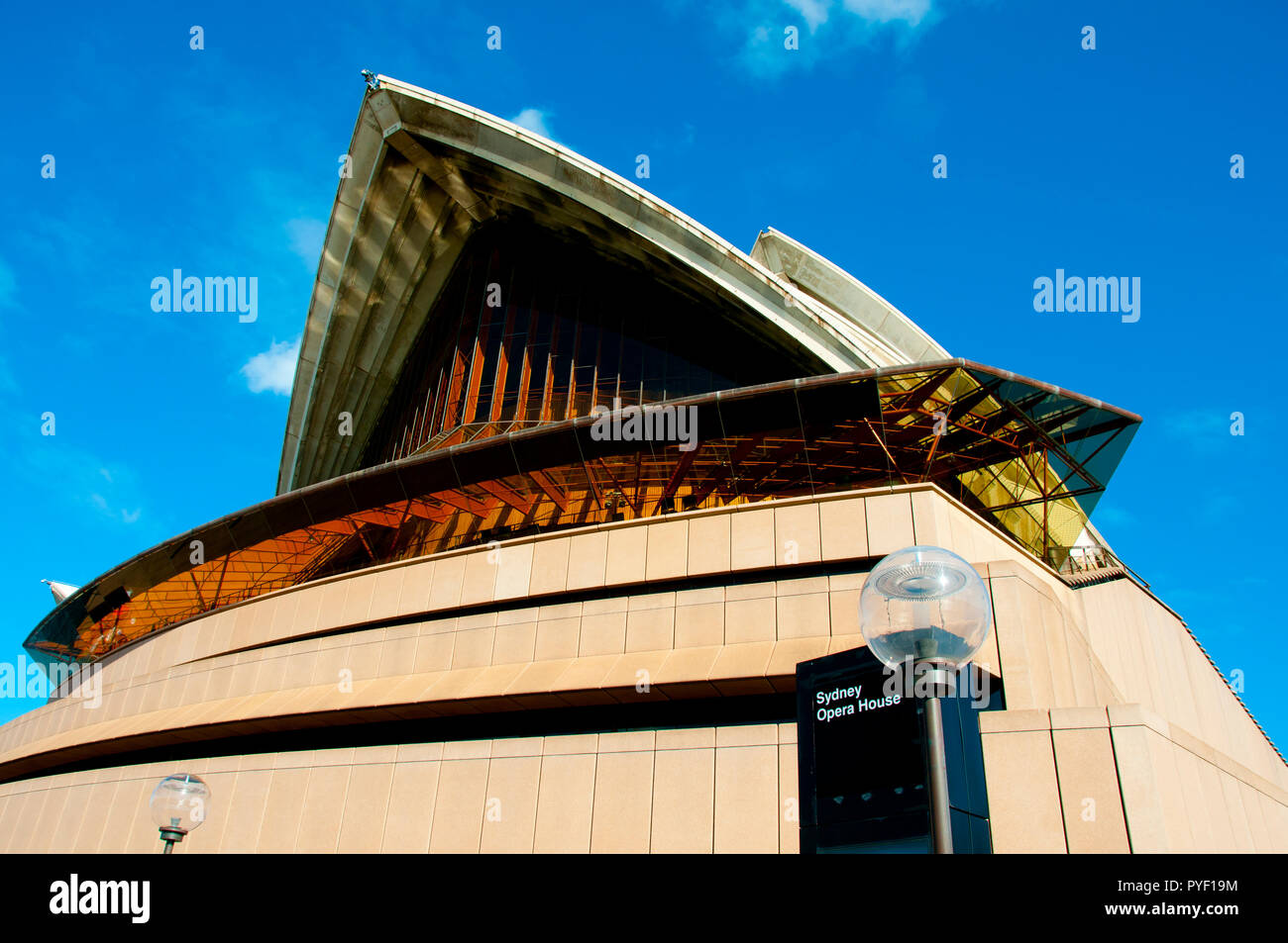 SYDNEY, AUSTRALIA - April 4, 2018: Iconic Opera House in touristic ...