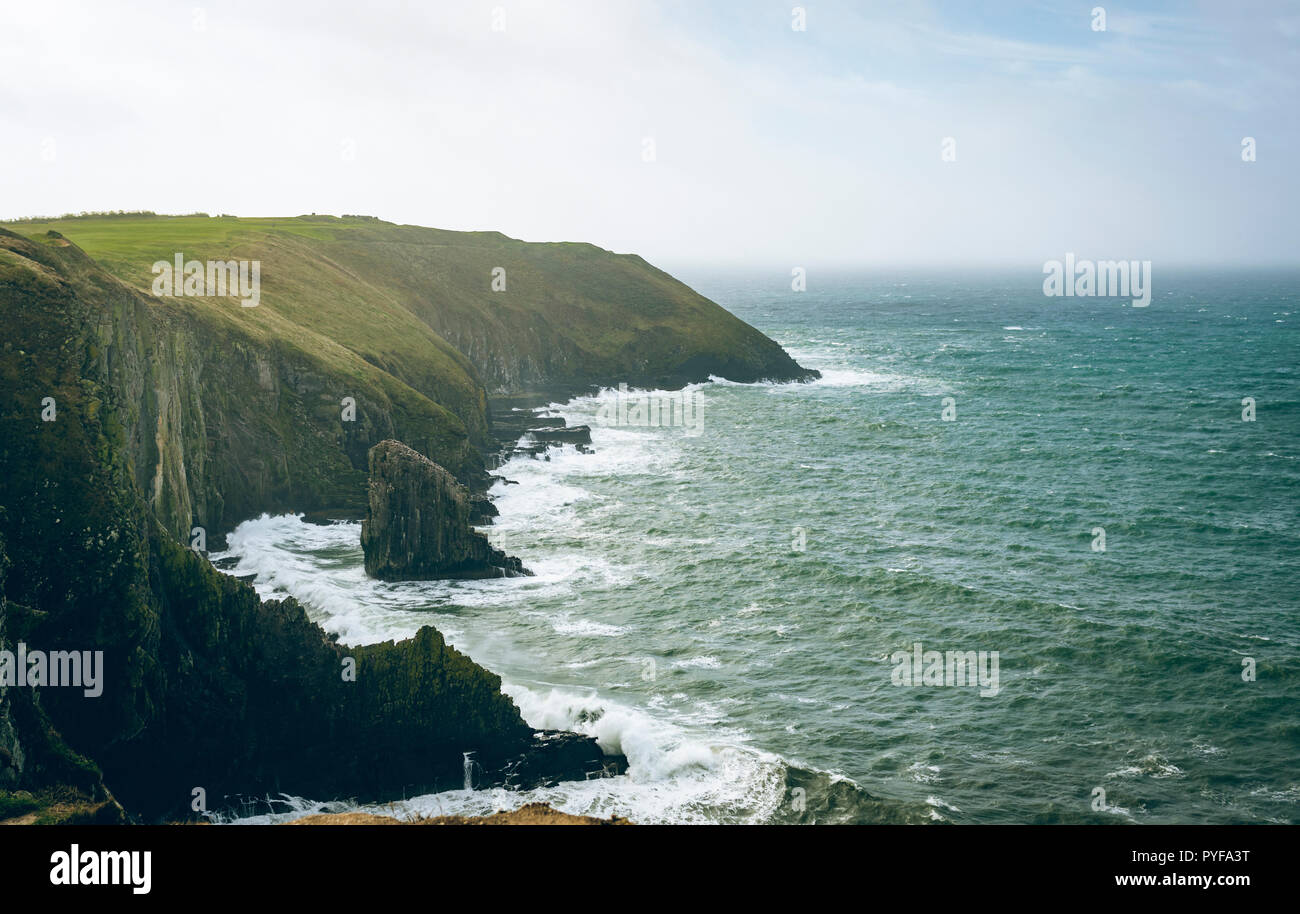 Cliffs overlooking the ocean in Ireland Stock Photo Alamy