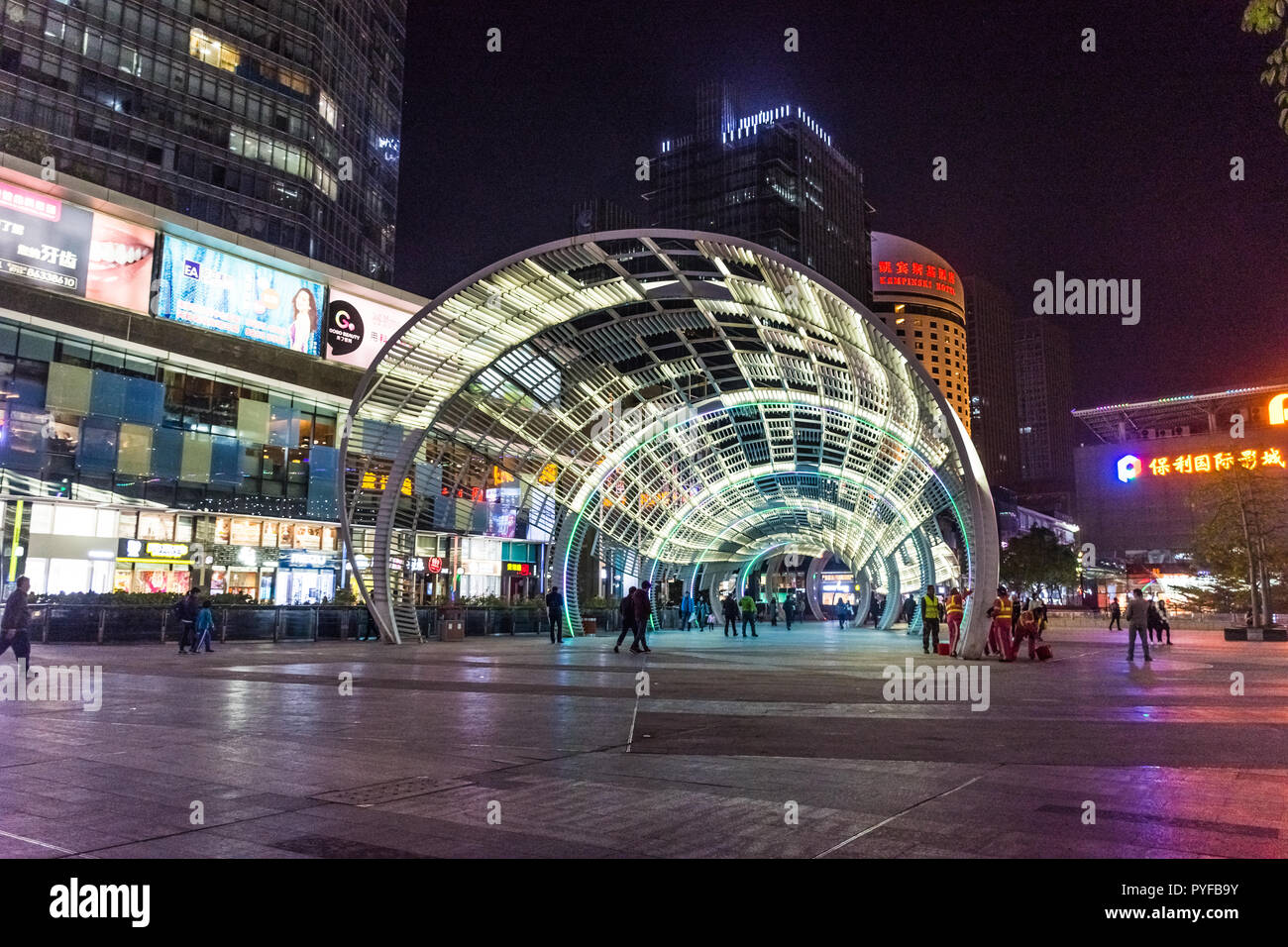 SHENZHEN, CHINA, DECEMBER 21 2017:Nightlife in Shenzhen modern city ...