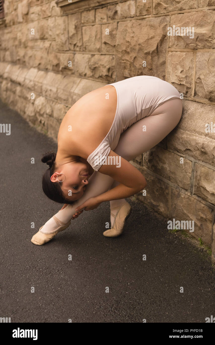 Urban dancer dancing in the city Stock Photo