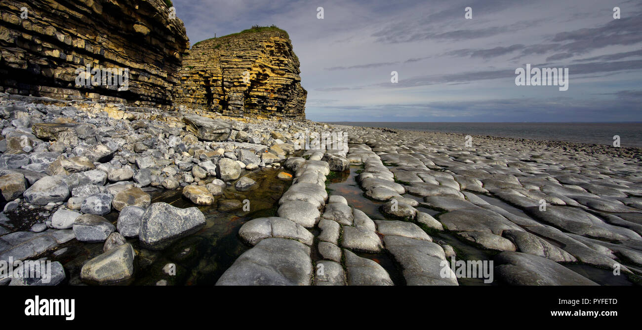Rhoose Point and Cliffs, South Wales (5) Stock Photo
