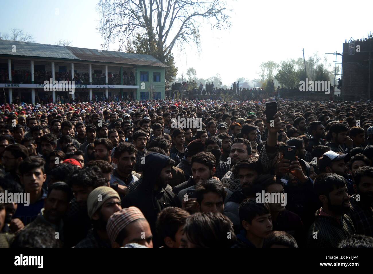 Anantnag, India. 26th Oct, 2018. Thousands of Villagers gathered to offer funeral of a Slain Kashmiri Rebel Sahir Ahmad Makroo at his native village Arwani Anantnag. Credit: Muneeb Ul Islam/Pacific Press/Alamy Live News Stock Photo