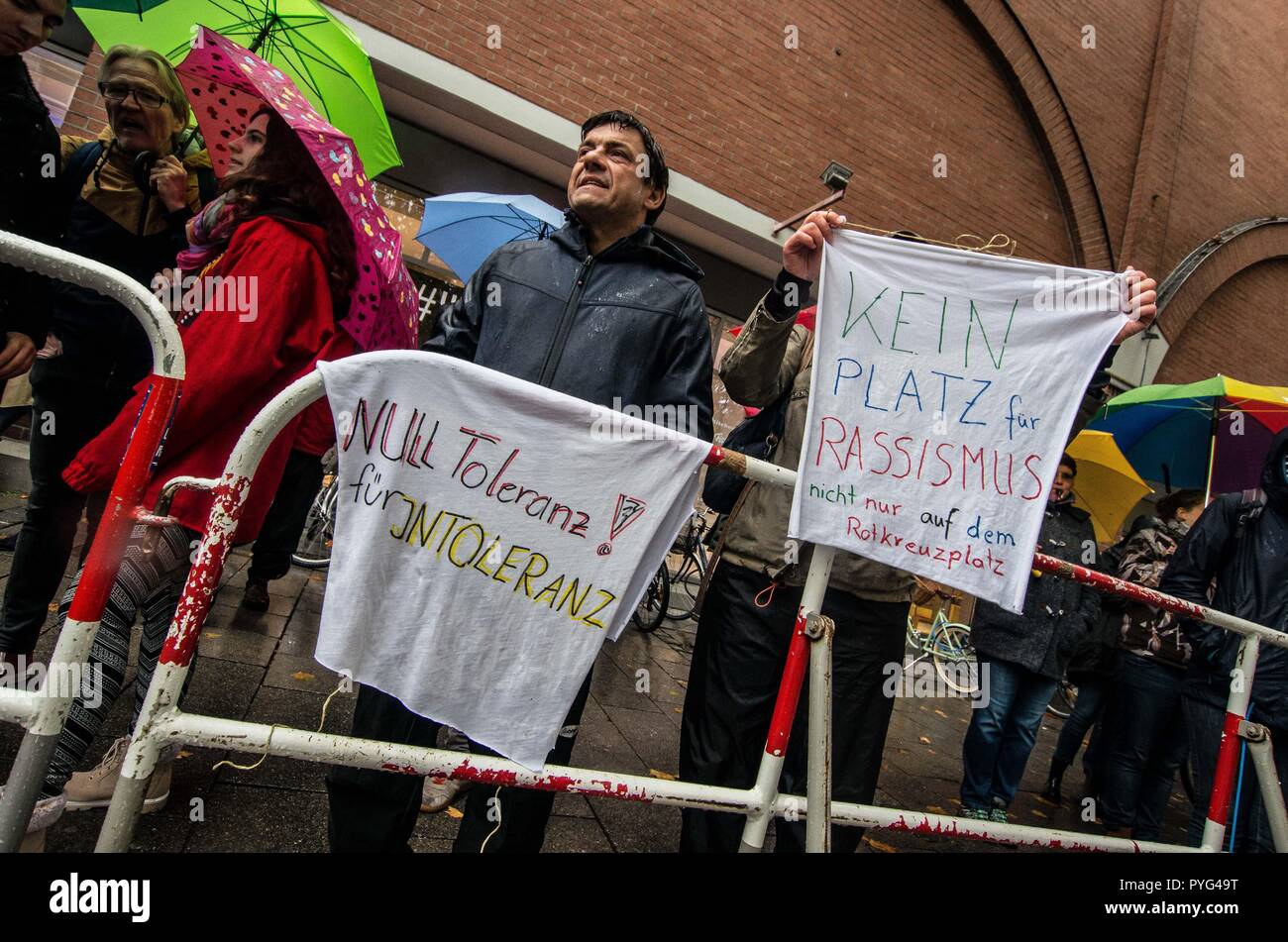 Munich, Bavaria, Germany. 27th Oct, 2018. Counter-demonstrators against Pegida. Attempting to draw more followers and expand PEGIDA into Bavaria, "Pegida Dresden"" announced an appearance by founders LUTZ BACHMANN and SIEGFRIED DAEBRITZ in Munich's Neuhausen district. Ultimately, the two did not arrive, leaving approximately 40 Pegida followers to march against over 450 counter-demonstrators. Pegida Dresden in Munich is actually Pegida Nuremburg who is attempting to expand south to Munich where the rival Pegida Muenchen is already active. The latter group is more closely associated Stock Photo