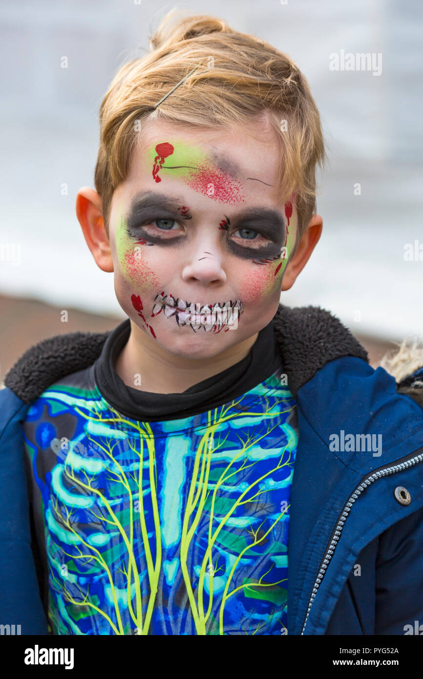 Child face zombie makeup hi-res stock photography and images Alamy