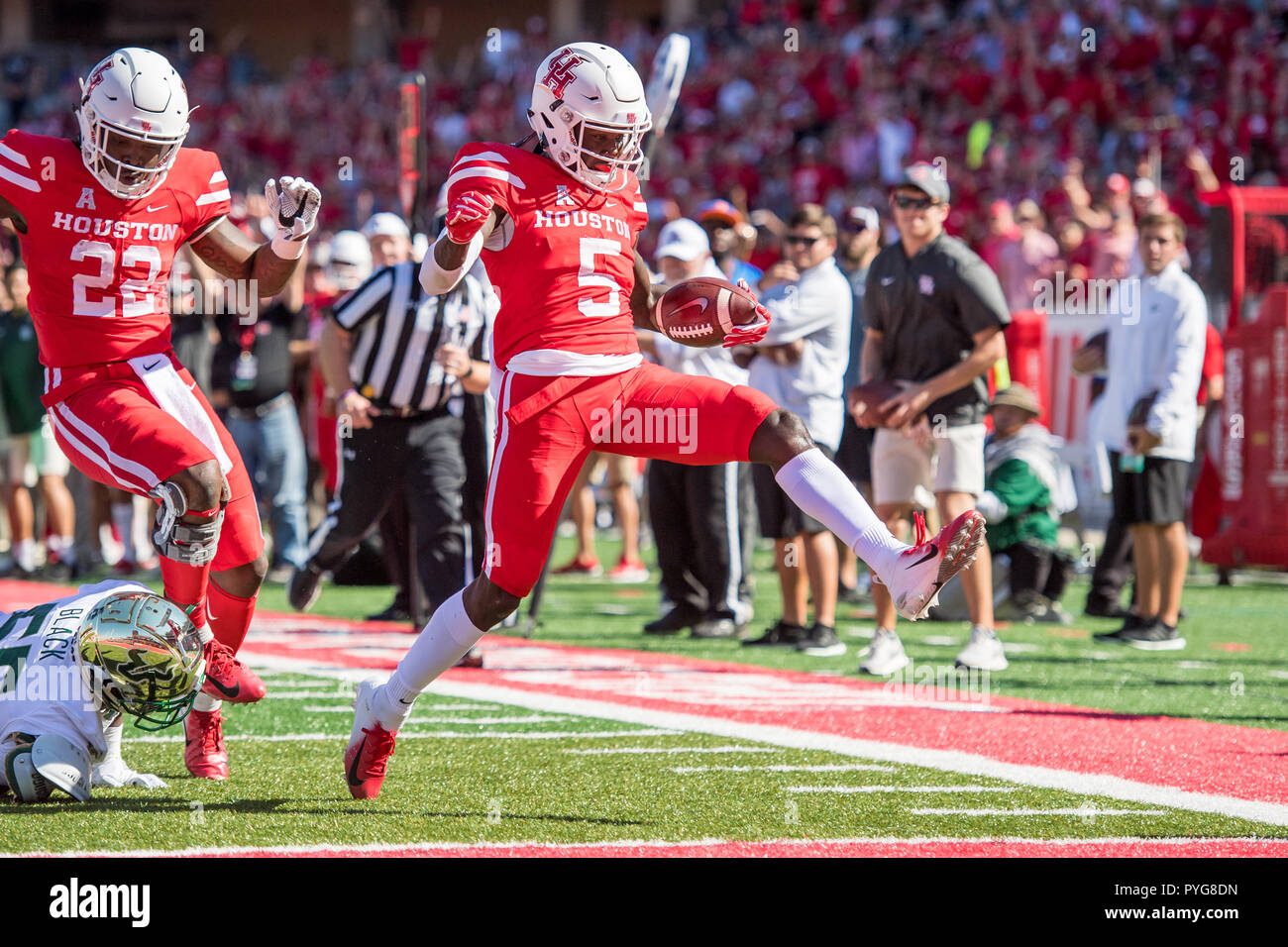 Houston, TX, USA. 27th Oct, 2018. Houston Cougars wide receiver Marquez