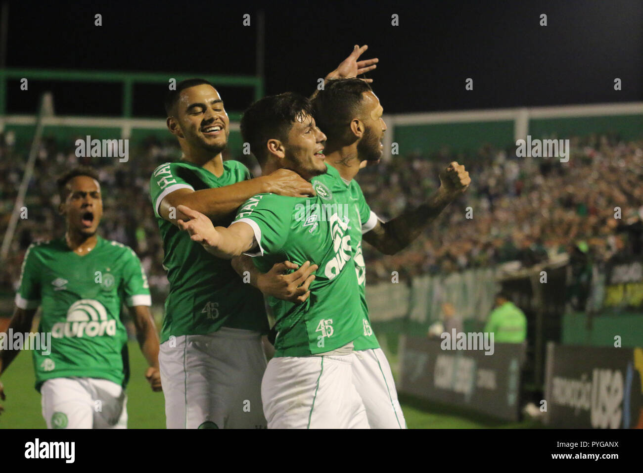 SC Chapecoense celebrates its goal in which it was marked touch in the moe, in the valeu during match against the America-MG in the arena Arena Conda by the Chapecoense - 27/10/2018 - Brazilian A 2018, Chapecoense x Am rica-MG - player Doffo Brazilian championship A 2018. Photo: Renato Padilha / AGIF Stock Photo