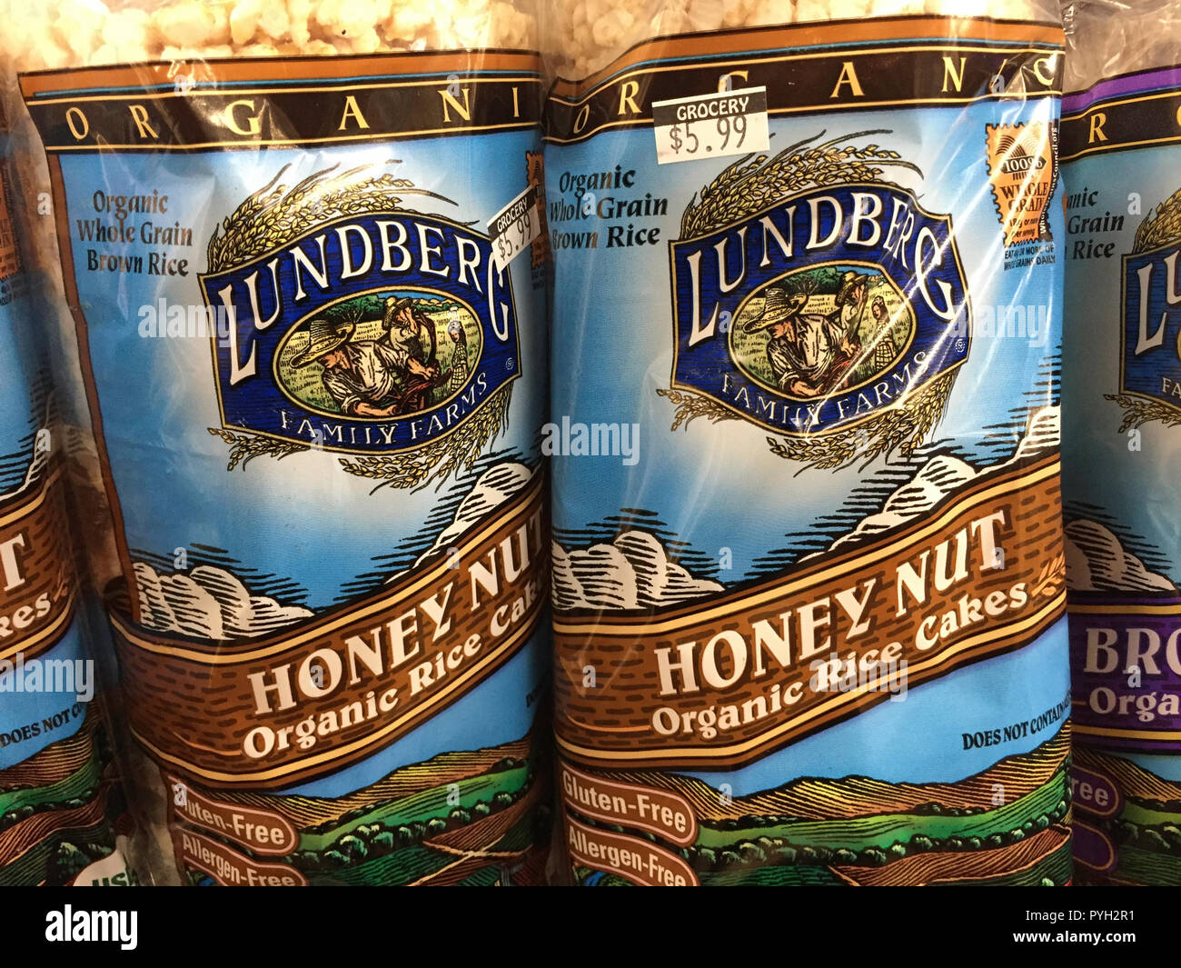 Organic honey nut rice cakes in grocery store, USA Stock Photo Alamy