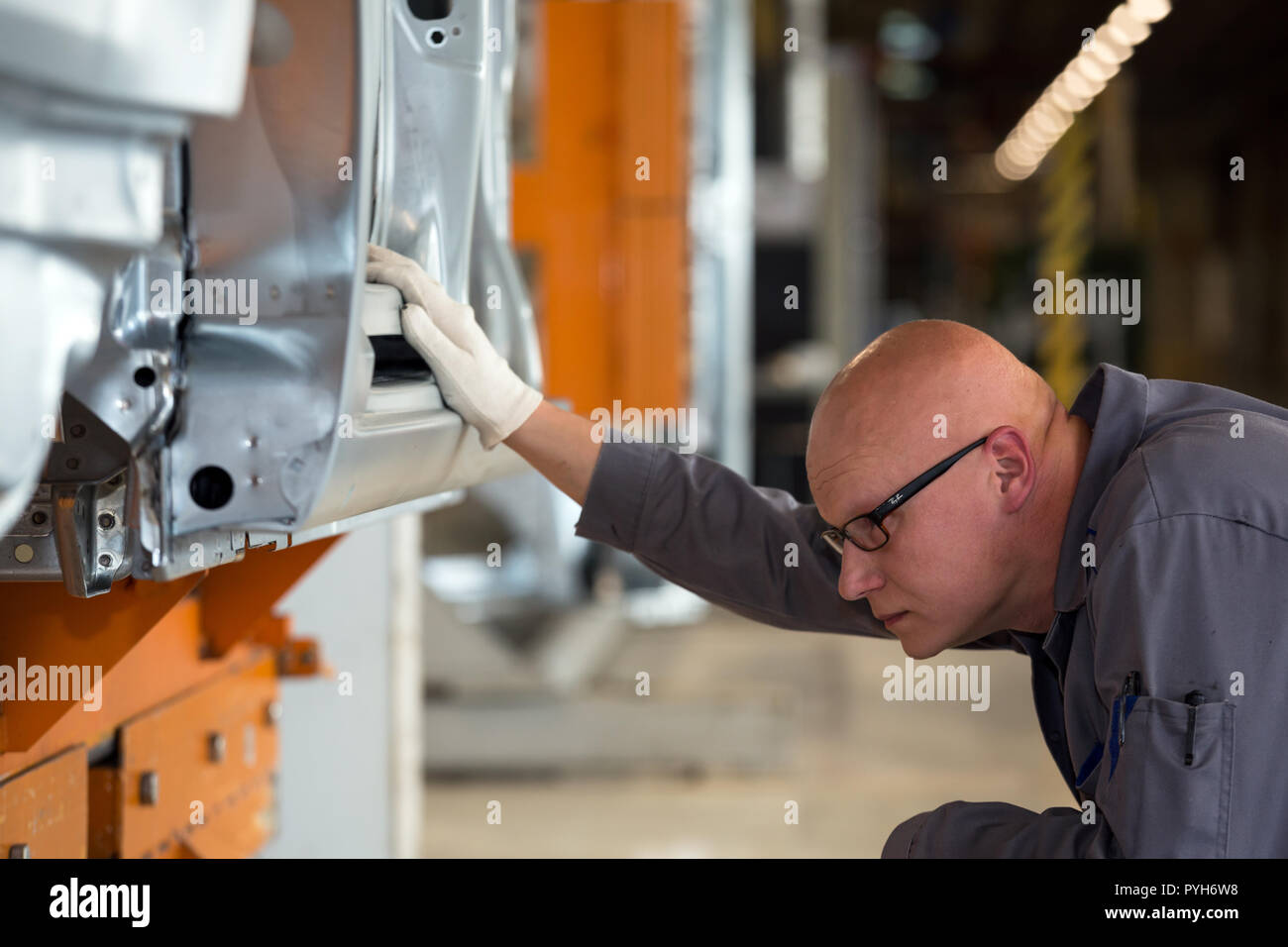 Poland, assembly at Volkswagen Poznan (VW commercial vehicles, Caddy and T6) Stock Photo