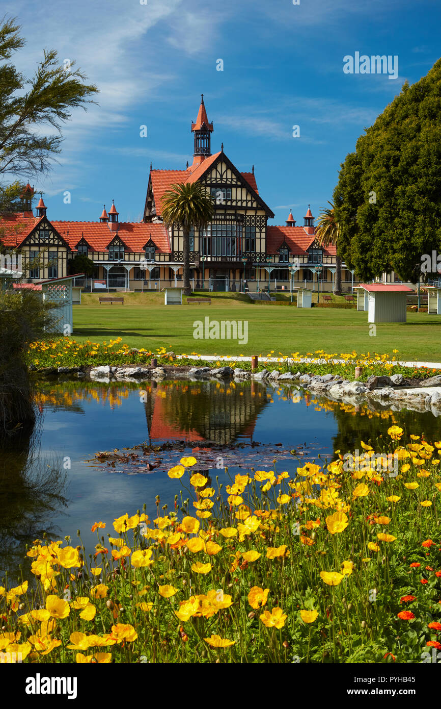Flower beds and Bath House (Rotorua Museum), Government Gardens