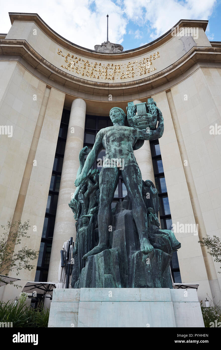 Paris, Ile-de-France, France - Bronze statue in front of the eastern part of the Palais de Chaillot. Stock Photo
