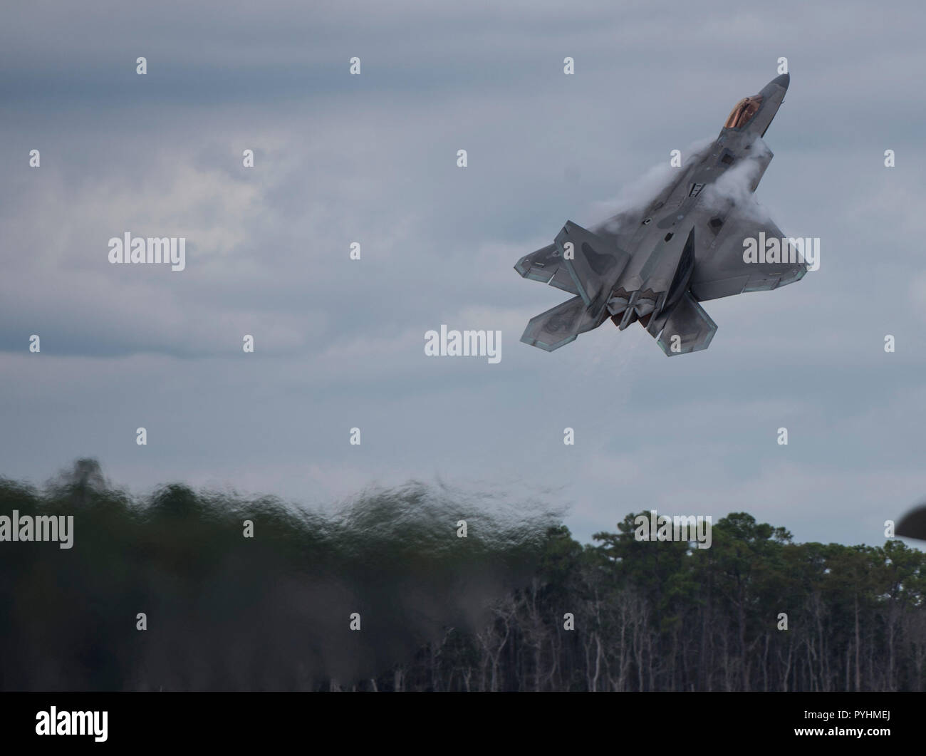 An F-22 Raptor from the Air Combat Command Raptor Demonstration Team ...