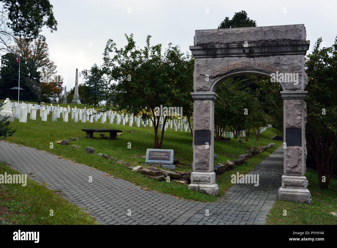 Historic oakwood cemetery hi-res stock photography and images - Alamy