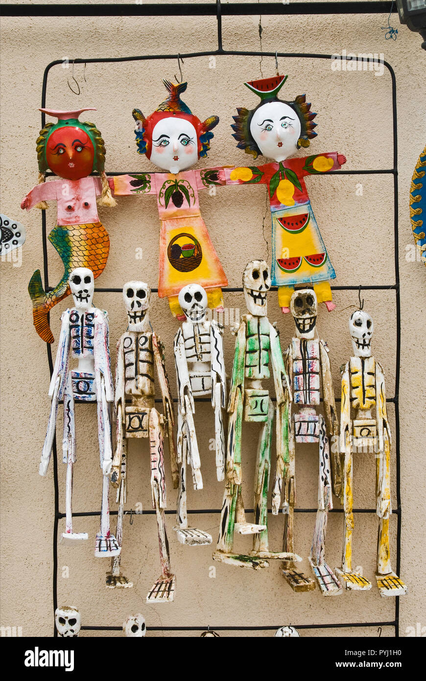 Mexican folk art store hi-res stock photography and images