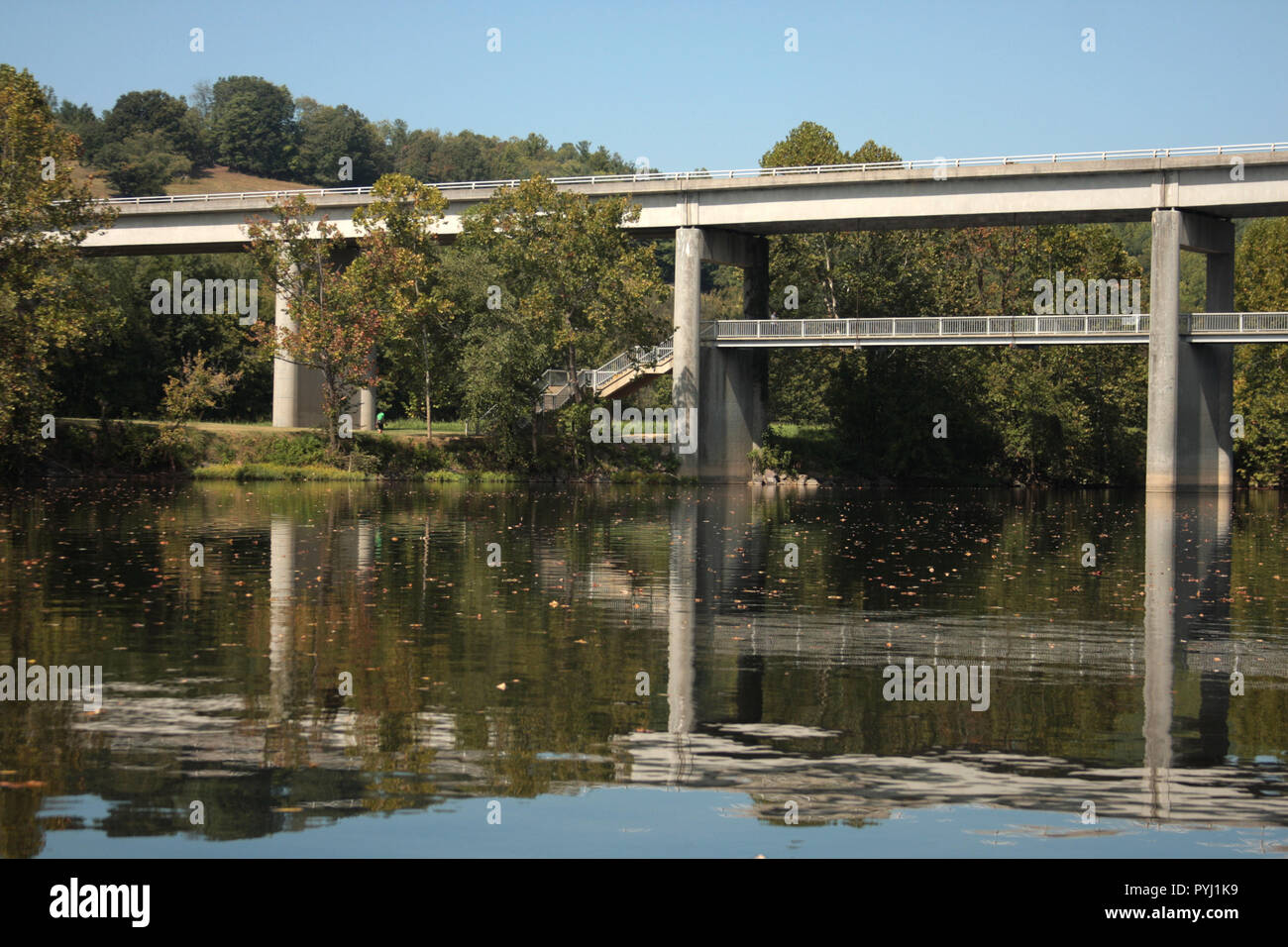 Roadway pillars hires stock photography and images Alamy