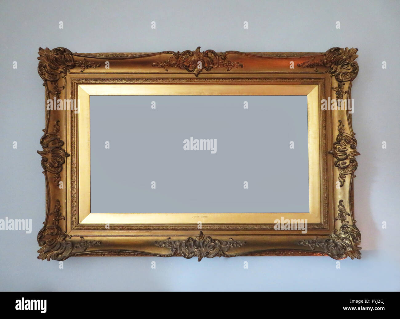 Moulding frame hires stock photography and images Alamy