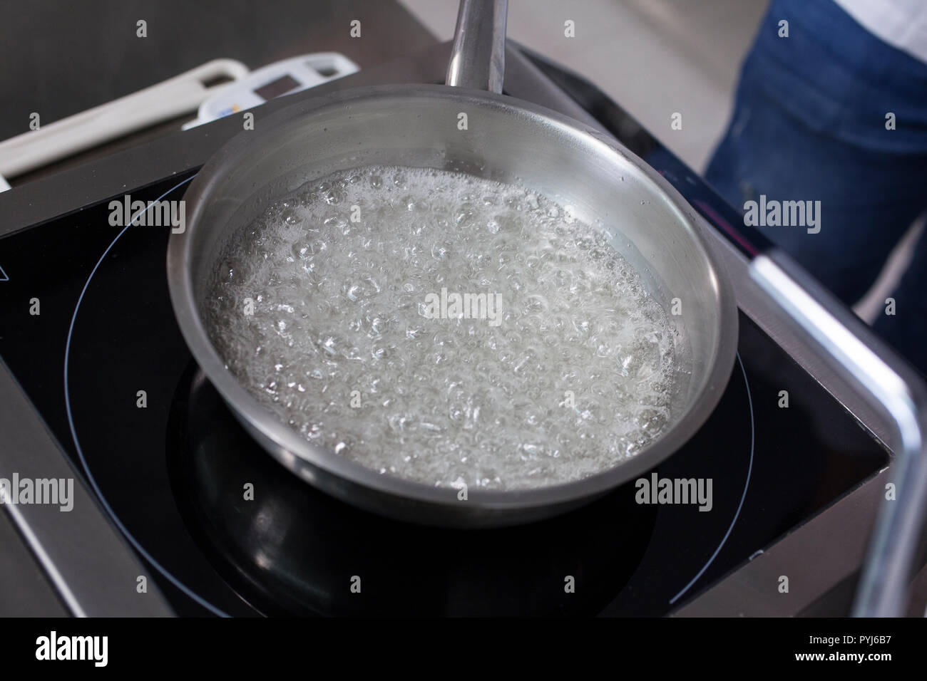 Boiling water thermometer hi-res stock photography and images - Alamy