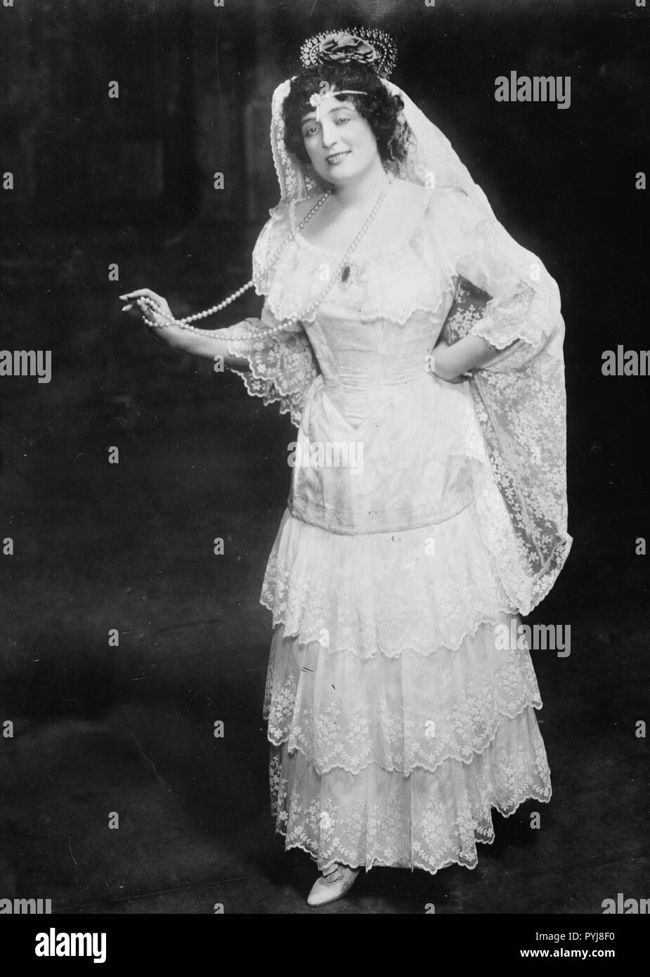 Actress lilian grenville hi-res stock photography and images - Alamy