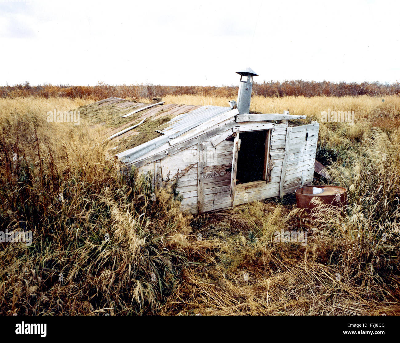 10/9/1972 Abandoned Dog barn near Mary's Igloo, Alaska (abandoned town) Stock Photo