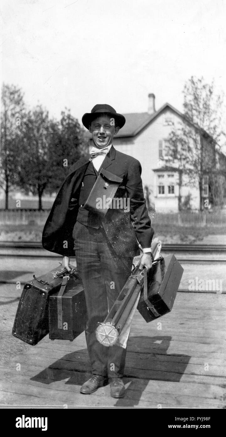 Man Dumpy Dumpy Level High Resolution Stock Photography and Images - Alamy