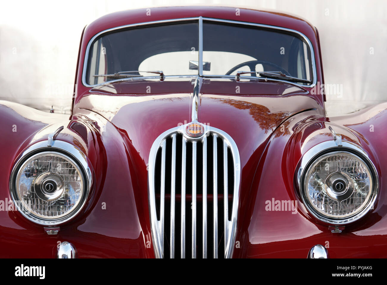 Jaguar xk140 hi-res stock photography and images - Alamy