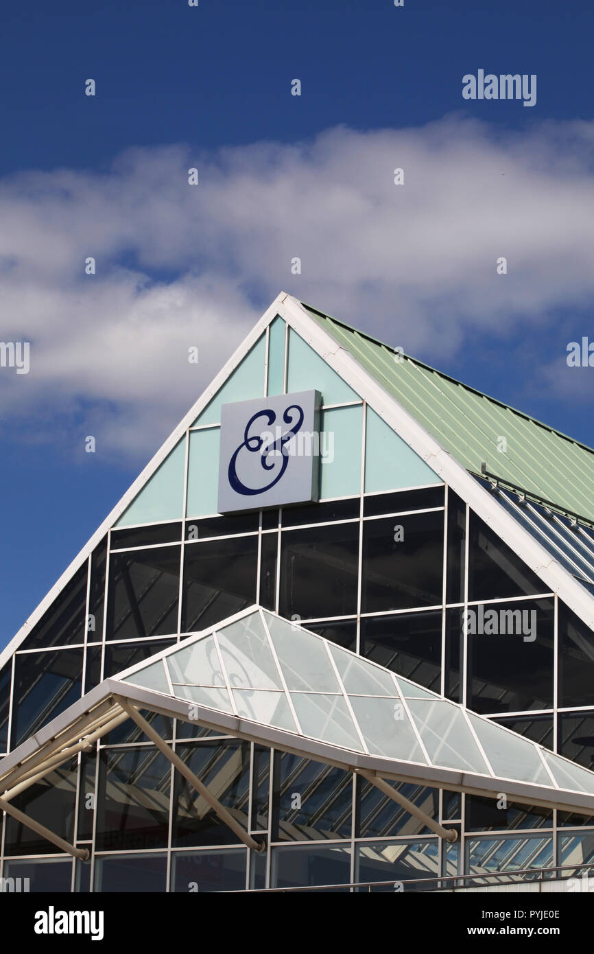 Gyle shopping centre edinburgh hires stock photography and images Alamy