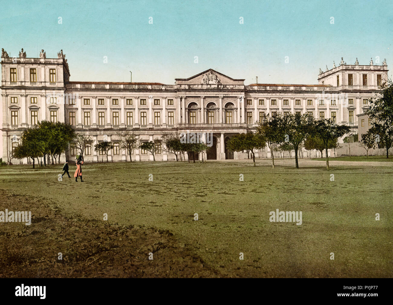 The Help at Lisbon Royal Palace - Lisboa. Palacio Real. Ajuda - Lisbon, Portugal, circa 1905 Stock Photo