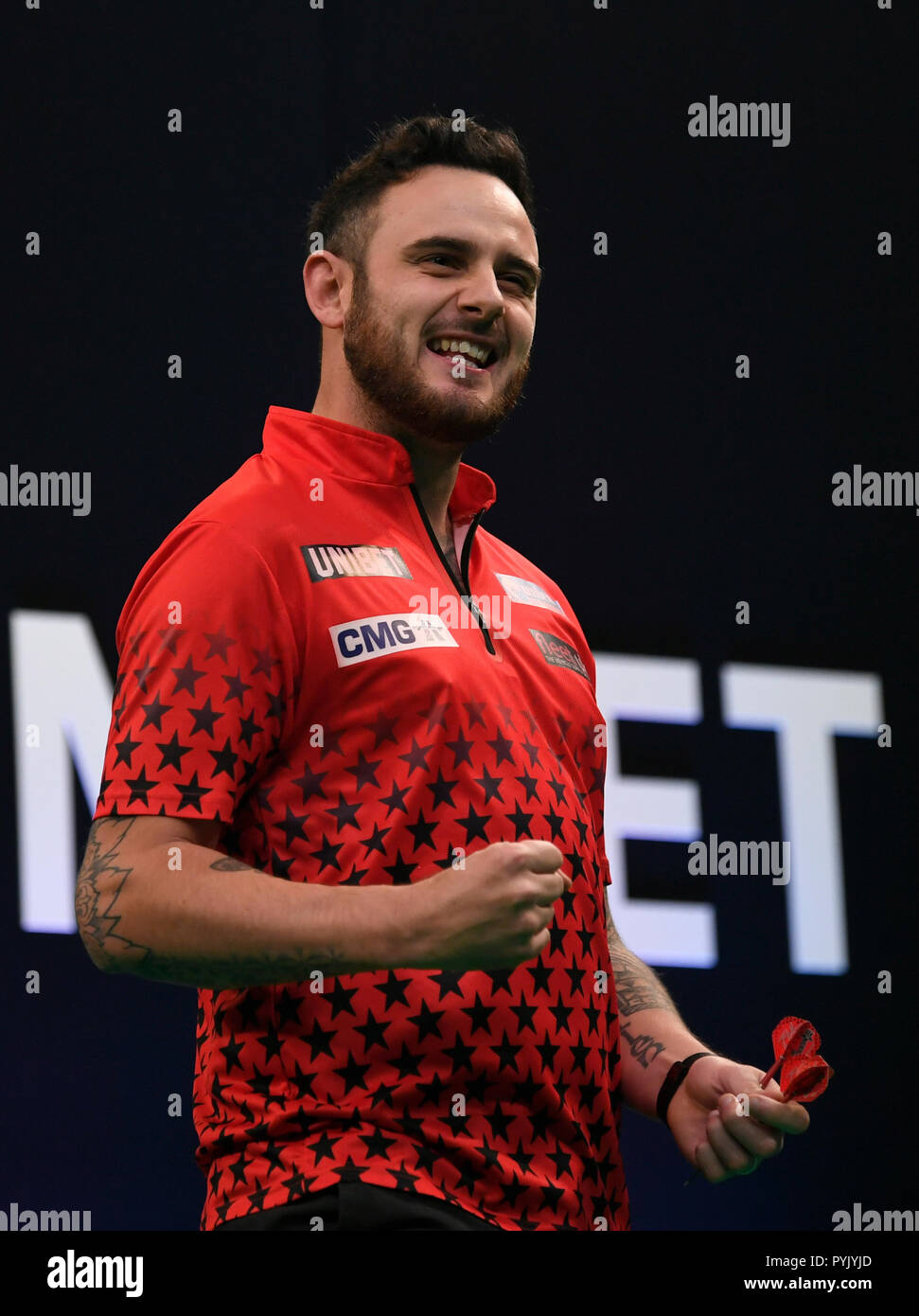 Dortmund, Germany. 28th Oct, 2018. Darts: European Championship, final day  at the European Darts Championships in the Westfalenhalle. Joe Cullen from  England celebrating his victory in the quarter finals. Credit: Ina  Fassbender/dpa/Alamy