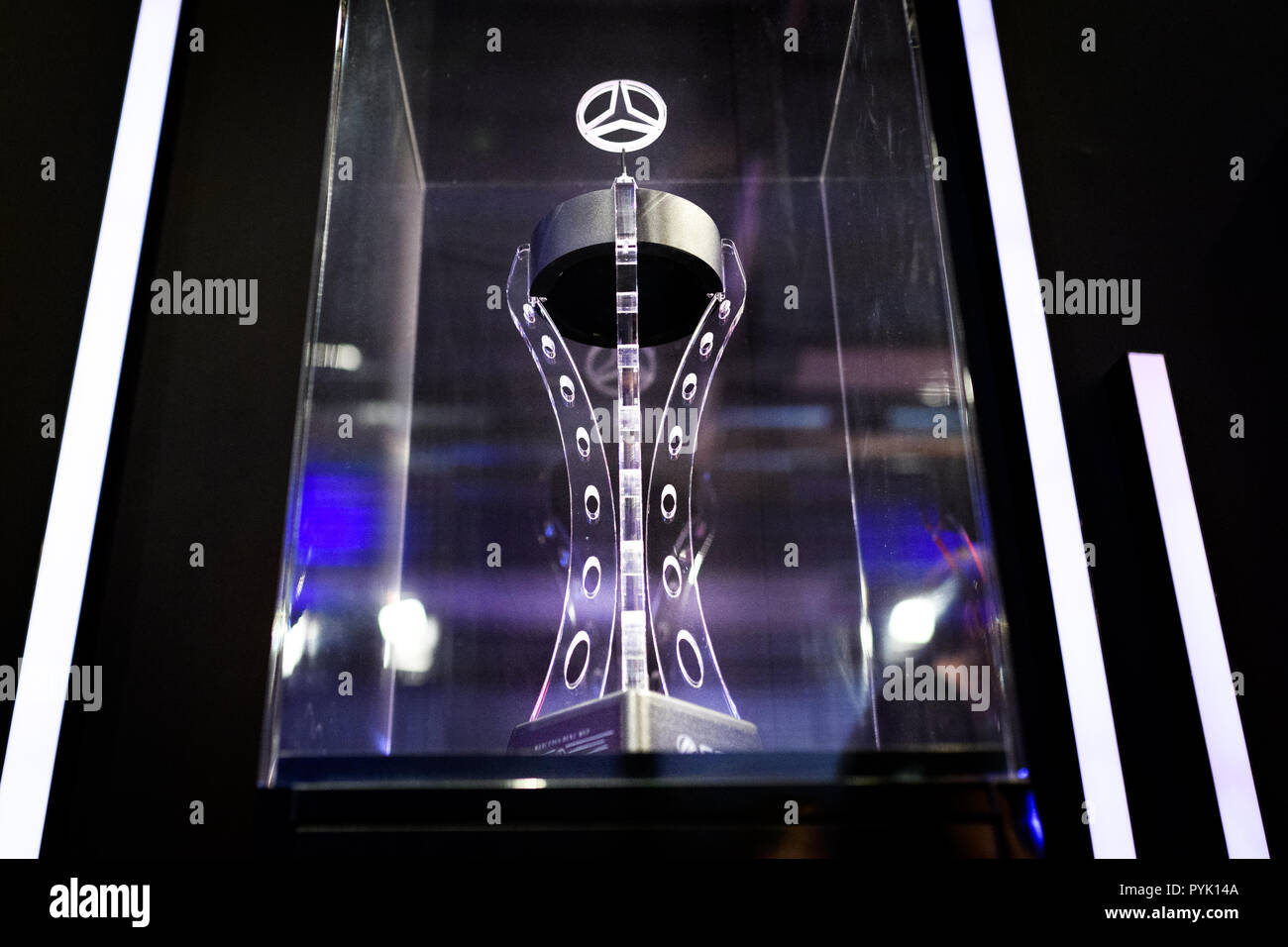 Hamburg, Germany. 28th Oct, 2018. The MVP Trophy. GES/eSport/ESL One Hamburg, 28.10.2018 eSports: ESL One Hamburg, October 28, 2018 | usage worldwide Credit: dpa/Alamy Live News Stock Photo