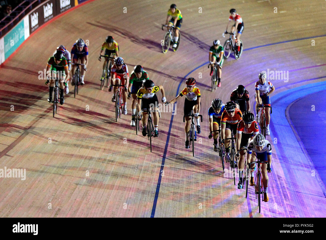a General view of the Six Day Series London 2018 cycling event , day 6 at the Lee Valley VeloPark in London on Sunday 28th October 2018.  this image may only be used for Editorial purposes. Editorial use only,  pic by Steffan Bowen/Andrew Orchard sports photography/Alamy Live news Stock Photo