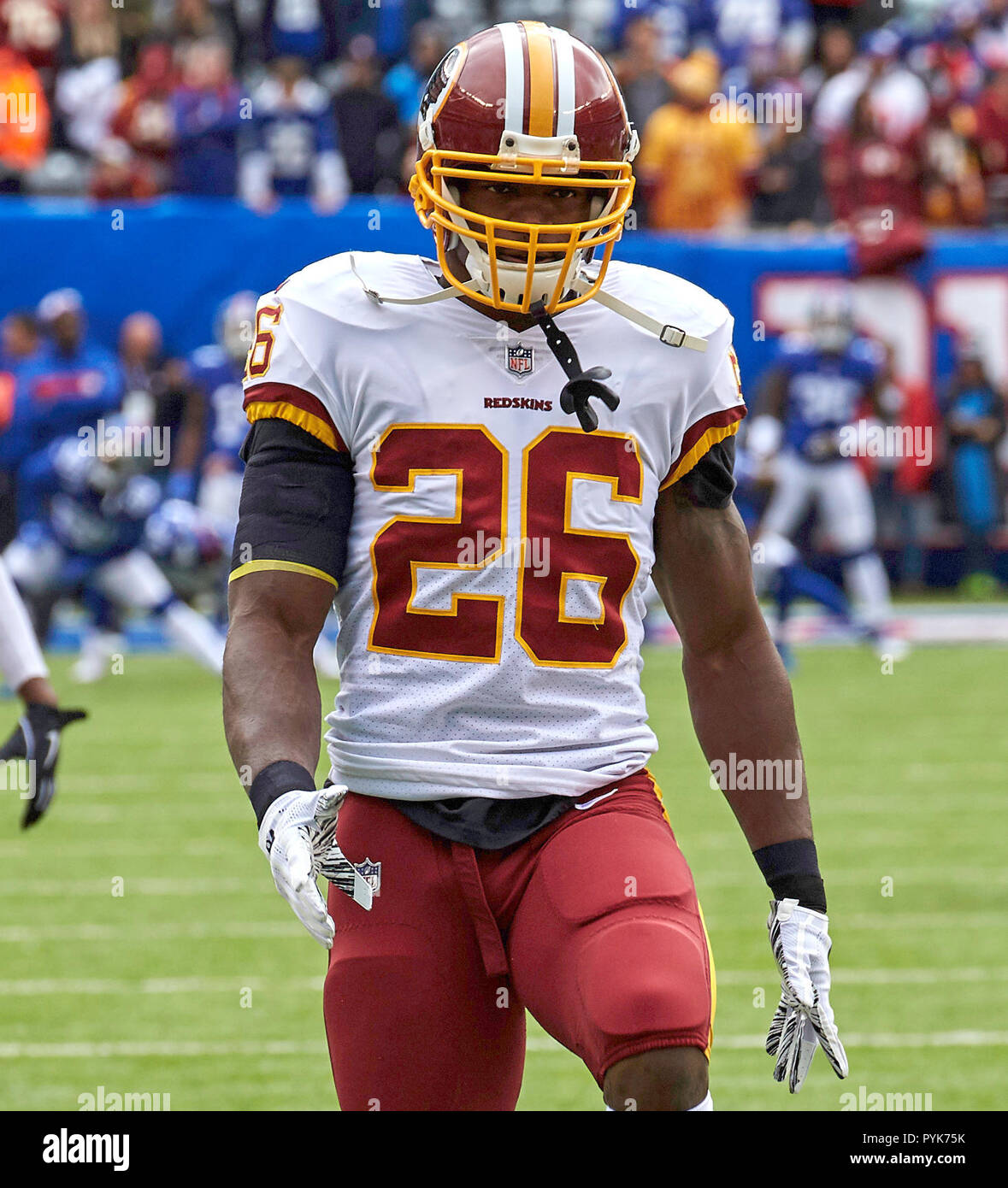 East Rutherford, New Jersey, USA. 28th Oct, 2018. Washington Redskins  running back Adrian Peterson (26) during warm up prior to NFL game between  the Washington Redskins and the New York Giants at
