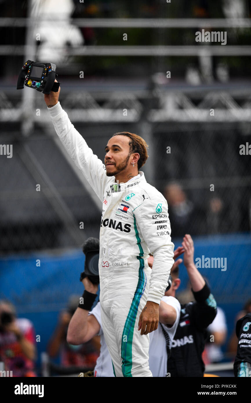 Mexico City. 28th Oct, 2018. Mercedes' Lewis Hamilton of Britain celebrates after the Mexican Formula One Grand Prix at Hermanos Rodriguez racetrack in Mexico City, Mexico on Oct. 28, 2018. Credit: Xin Yuewei/Xinhua/Alamy Live News Stock Photo