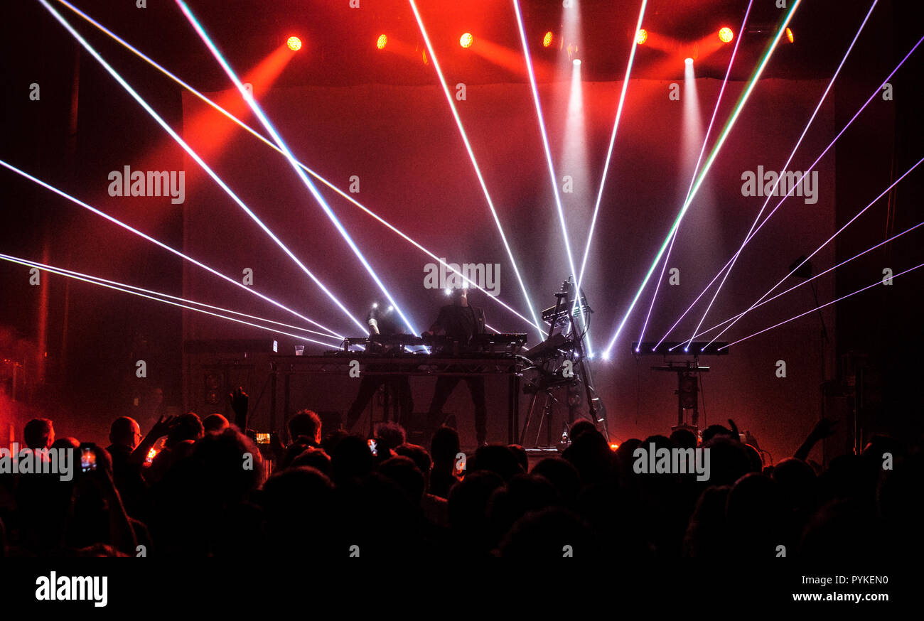Orbital duo hires stock photography and images Alamy
