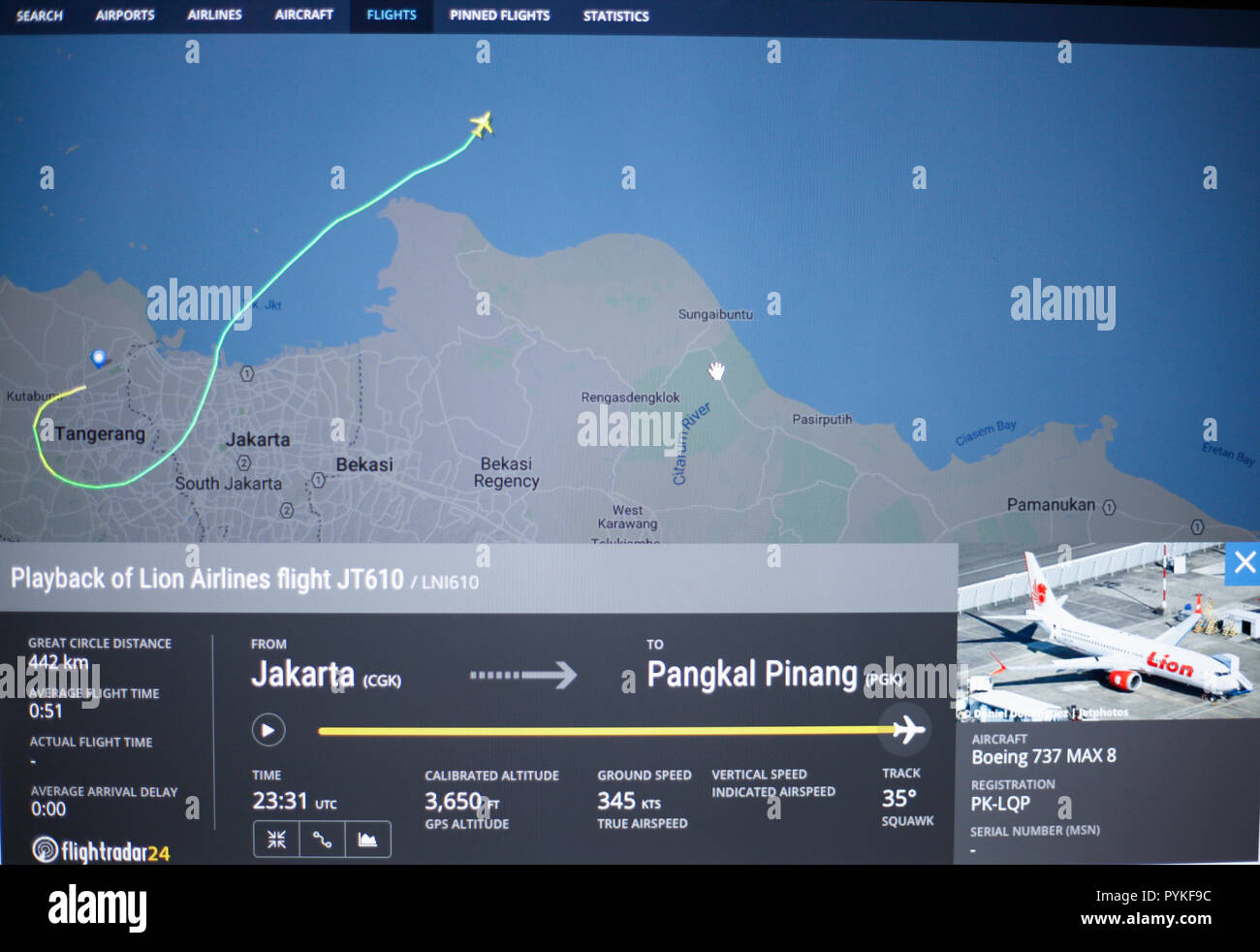 Screengrab. 29th Oct, 2018. The trajectory of the aircraft is seen in the Flightradar24 application of the Lion Air JT 610 plane crash in the Java Sea, Karawang, West Java. Indonesian officials (Basarnas) said 188 people were on board. Credit: SOPA Images Limited/Alamy Live News Stock Photo