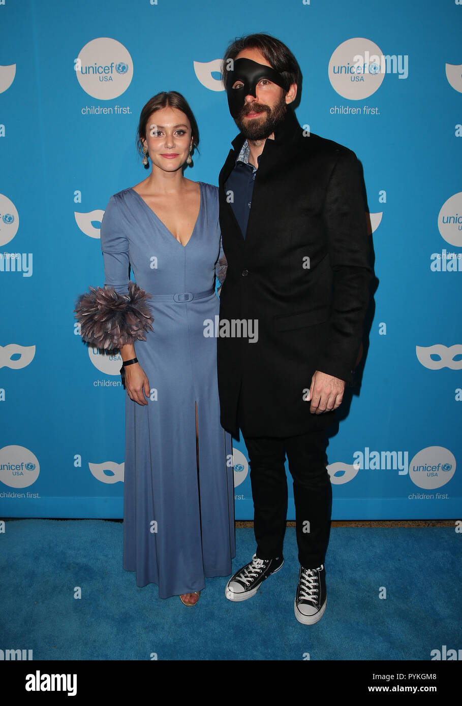 Los Angeles, California, USA. 25th Oct, 2018. Julianna Guill, Martin Starr during arrivals for the 6th Annual UNICEF Masquerade Ball. Credit: Faye Sadou/AdMedia/ZUMA Wire/Alamy Live News Stock Photo