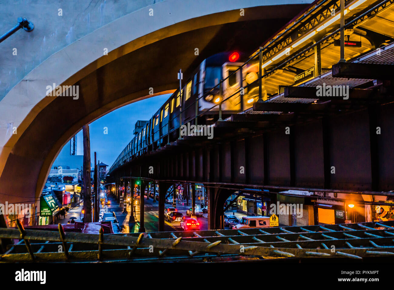 Ditmars boulevard hires stock photography and images Alamy