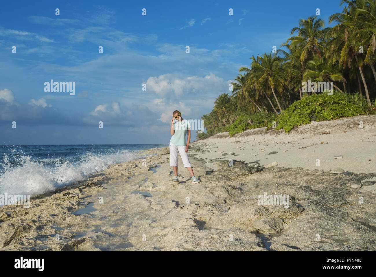 Woman shade beach hi-res stock photography and images - Alamy